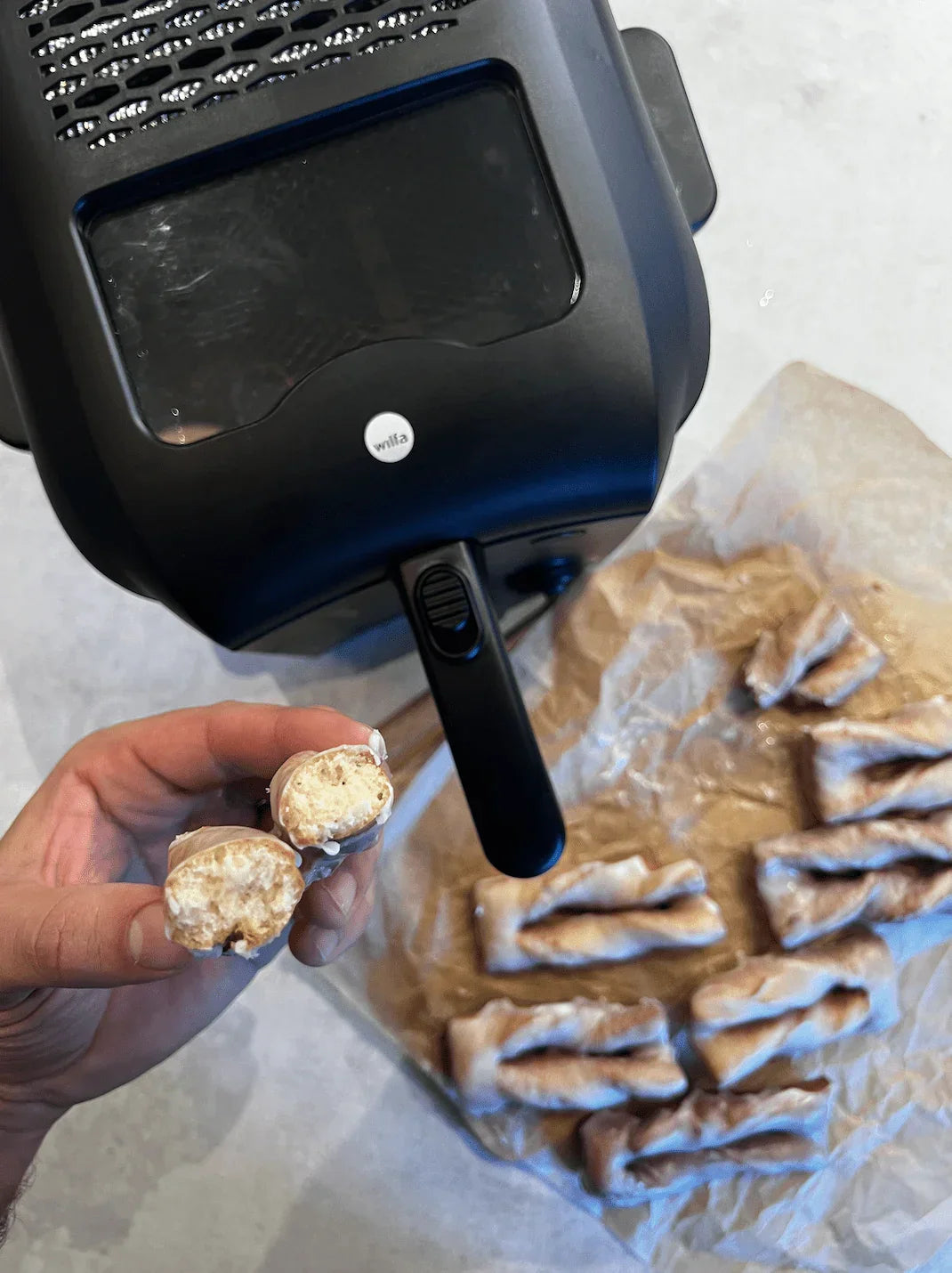 Klejner m. kardemomme og sprød citronglasur